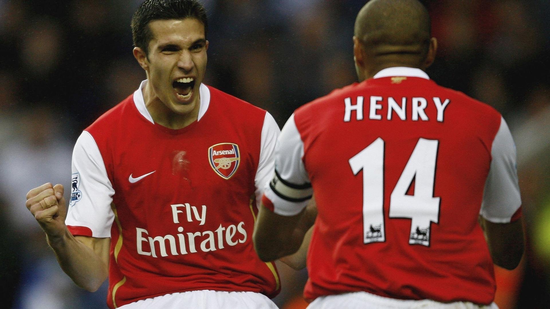 德约科维奇赛点兑现，巴黎圣日耳曼淘汰曼联晋级四强，主帅激动落泪